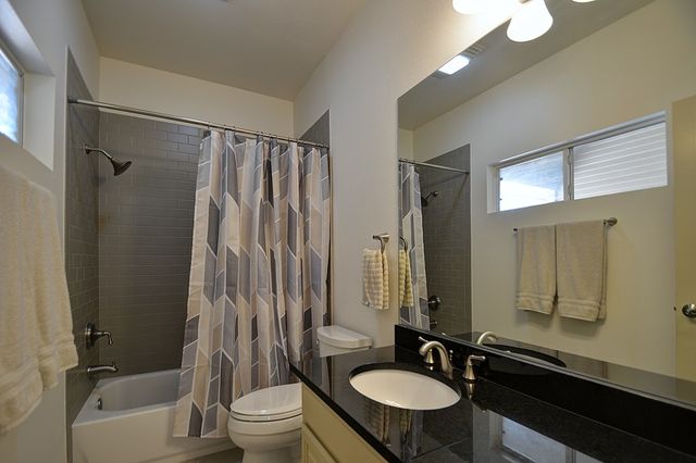 215 Canyon Creek Lane, Kerrville, TX 78028