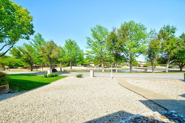 215 Canyon Creek Lane, Kerrville, TX 78028