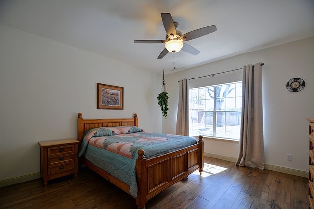 215 Canyon Creek Lane, Kerrville, TX 78028