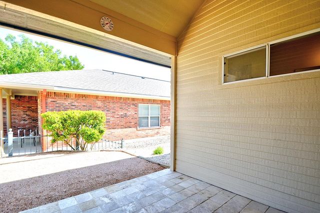 215 Canyon Creek Lane, Kerrville, TX 78028