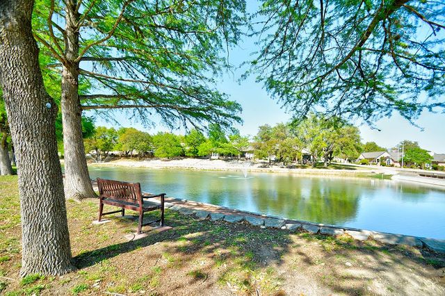 215 Canyon Creek Lane, Kerrville, TX 78028