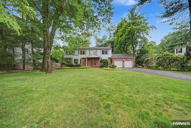 10 Marcotte Lane, Tenafly, NJ 07670