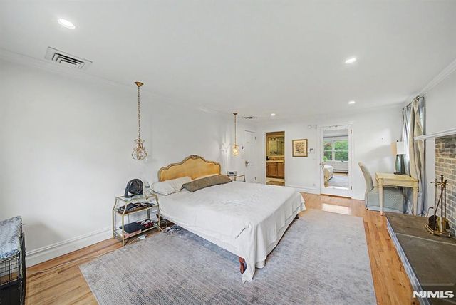 10 Marcotte Lane, Tenafly, NJ 07670