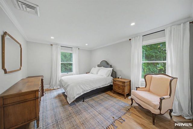 10 Marcotte Lane, Tenafly, NJ 07670
