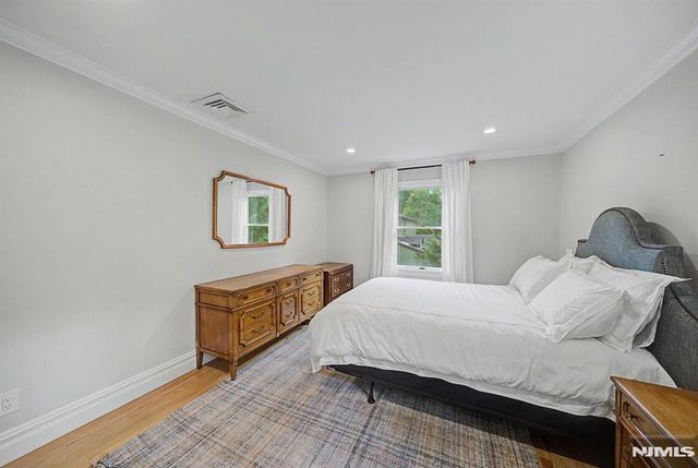 10 Marcotte Lane, Tenafly, NJ 07670