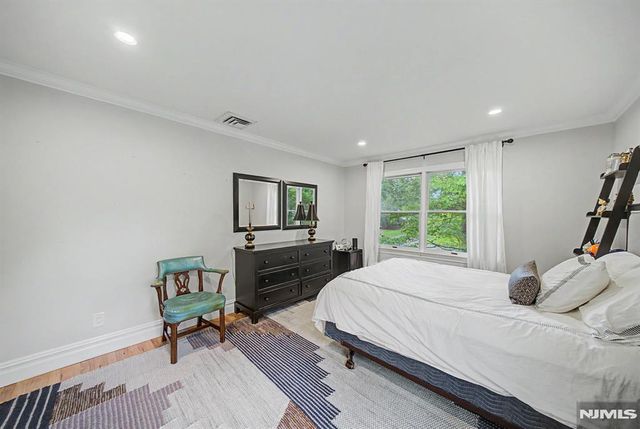 10 Marcotte Lane, Tenafly, NJ 07670