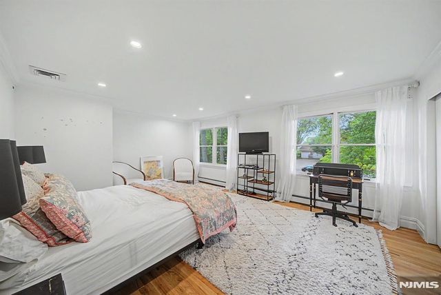 10 Marcotte Lane, Tenafly, NJ 07670
