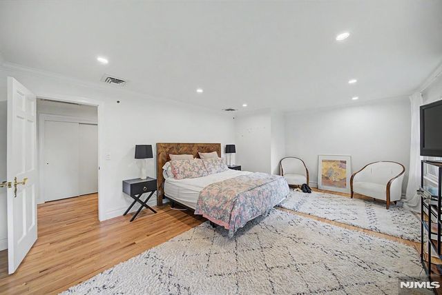 10 Marcotte Lane, Tenafly, NJ 07670