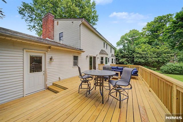10 Marcotte Lane, Tenafly, NJ 07670