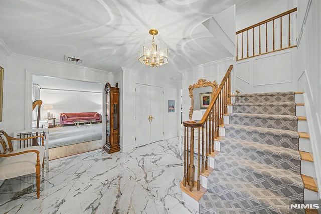 10 Marcotte Lane, Tenafly, NJ 07670