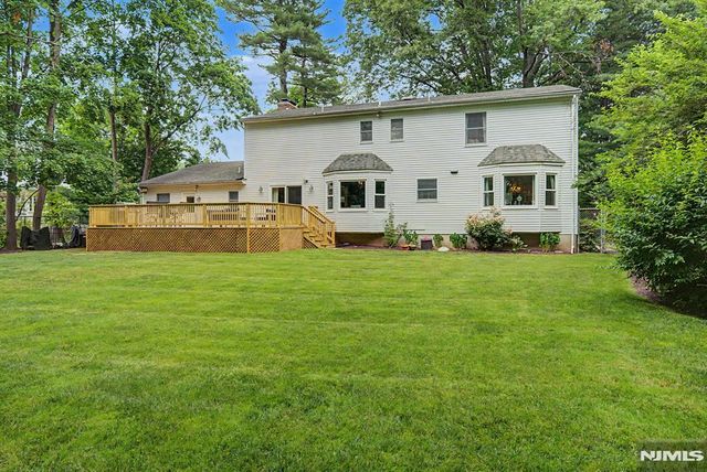 10 Marcotte Lane, Tenafly, NJ 07670