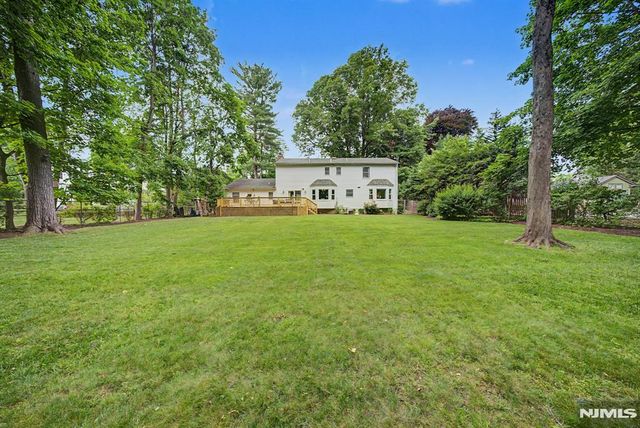 10 Marcotte Lane, Tenafly, NJ 07670