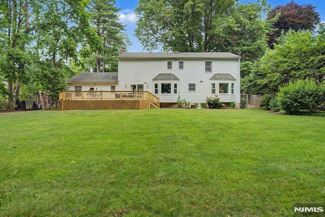 10 Marcotte Lane, Tenafly, NJ 07670