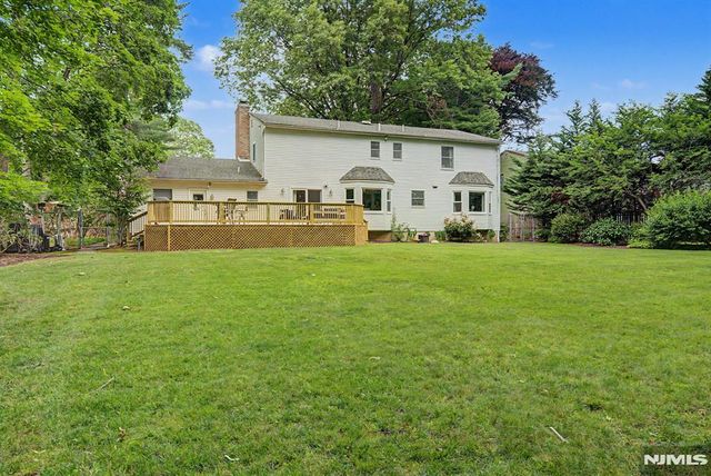 10 Marcotte Lane, Tenafly, NJ 07670