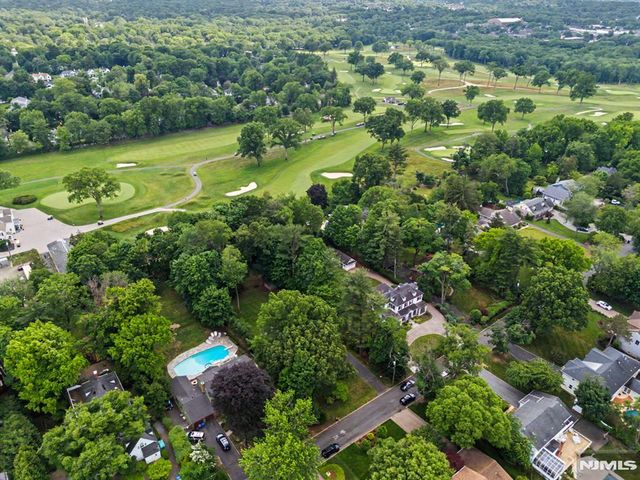 10 Marcotte Lane, Tenafly, NJ 07670