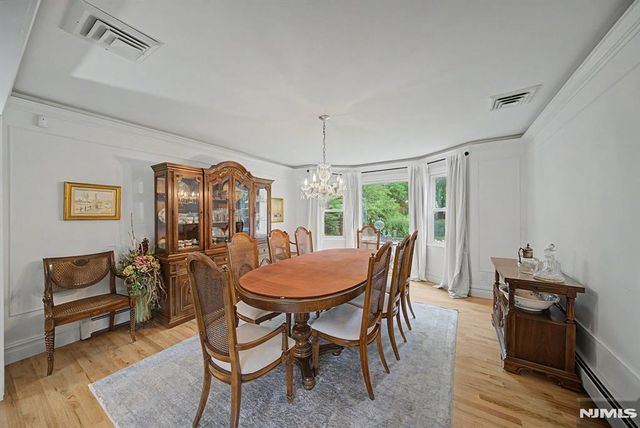 10 Marcotte Lane, Tenafly, NJ 07670