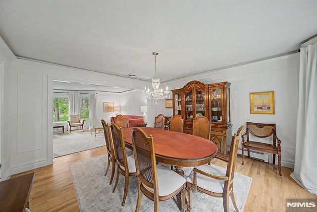 10 Marcotte Lane, Tenafly, NJ 07670