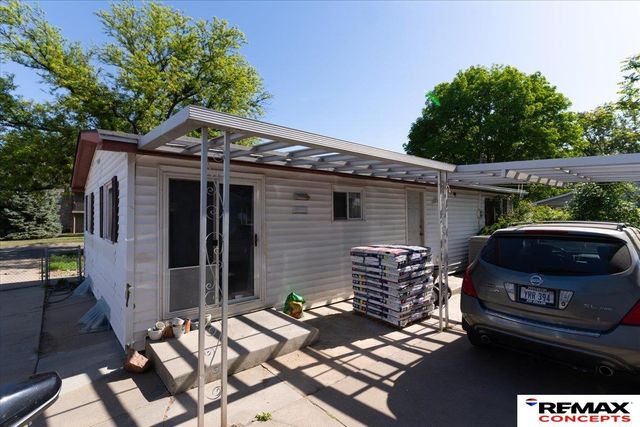 1321 W S Street, Lincoln, NE 68508