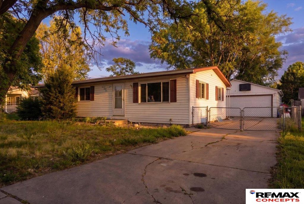 1321 W S Street, Lincoln, NE 68508