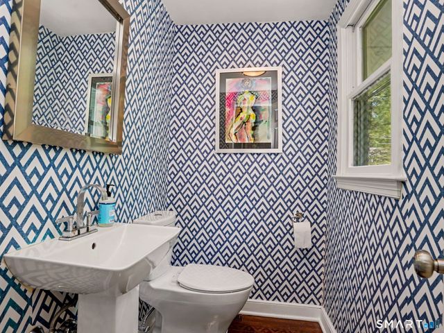 6 Blueberry Lane, Darien, CT 06820