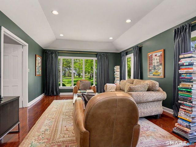 6 Blueberry Lane, Darien, CT 06820
