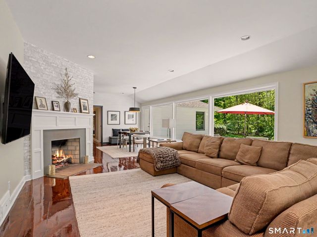 6 Blueberry Lane, Darien, CT 06820