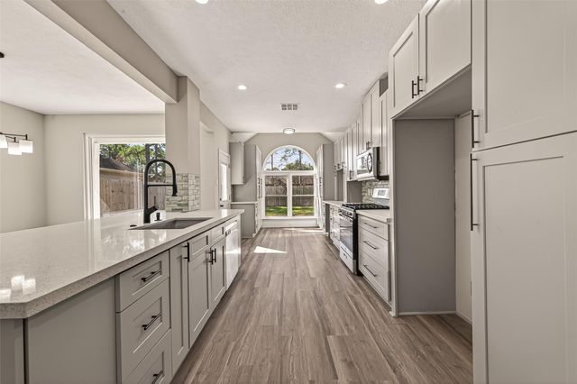 16315 Battlecreek Drive, Houston, TX 77095