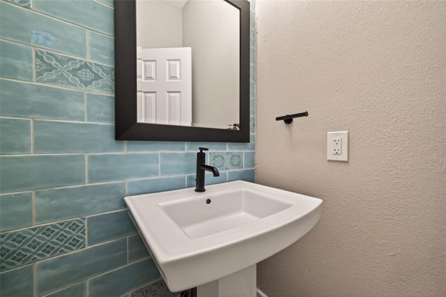 16315 Battlecreek Drive, Houston, TX 77095