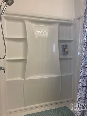 236 Oakdale, Bakersfield, CA 93309