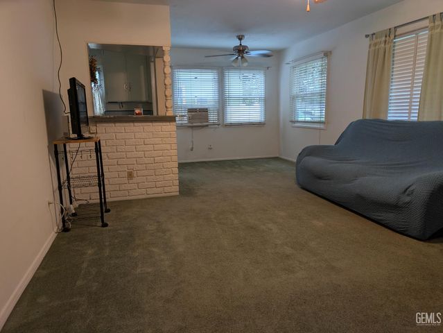 236 Oakdale, Bakersfield, CA 93309