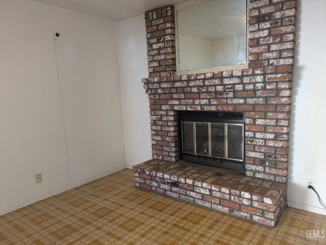 236 Oakdale, Bakersfield, CA 93309