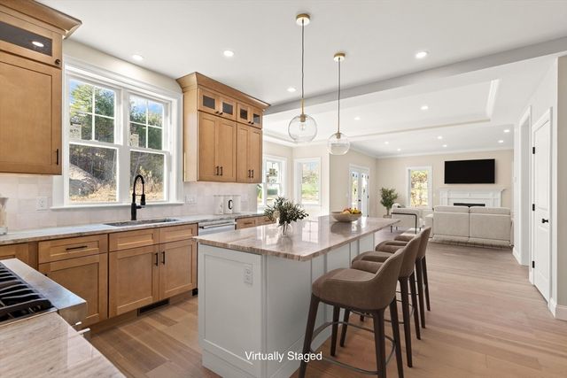 79 Summer Street, Easton, MA 02356