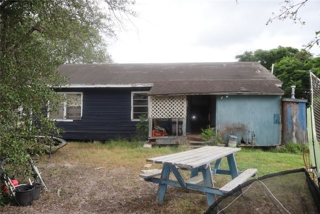 480 W Avenue G, Robstown, TX 78380