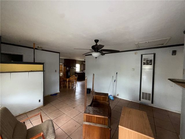 480 W Avenue G, Robstown, TX 78380