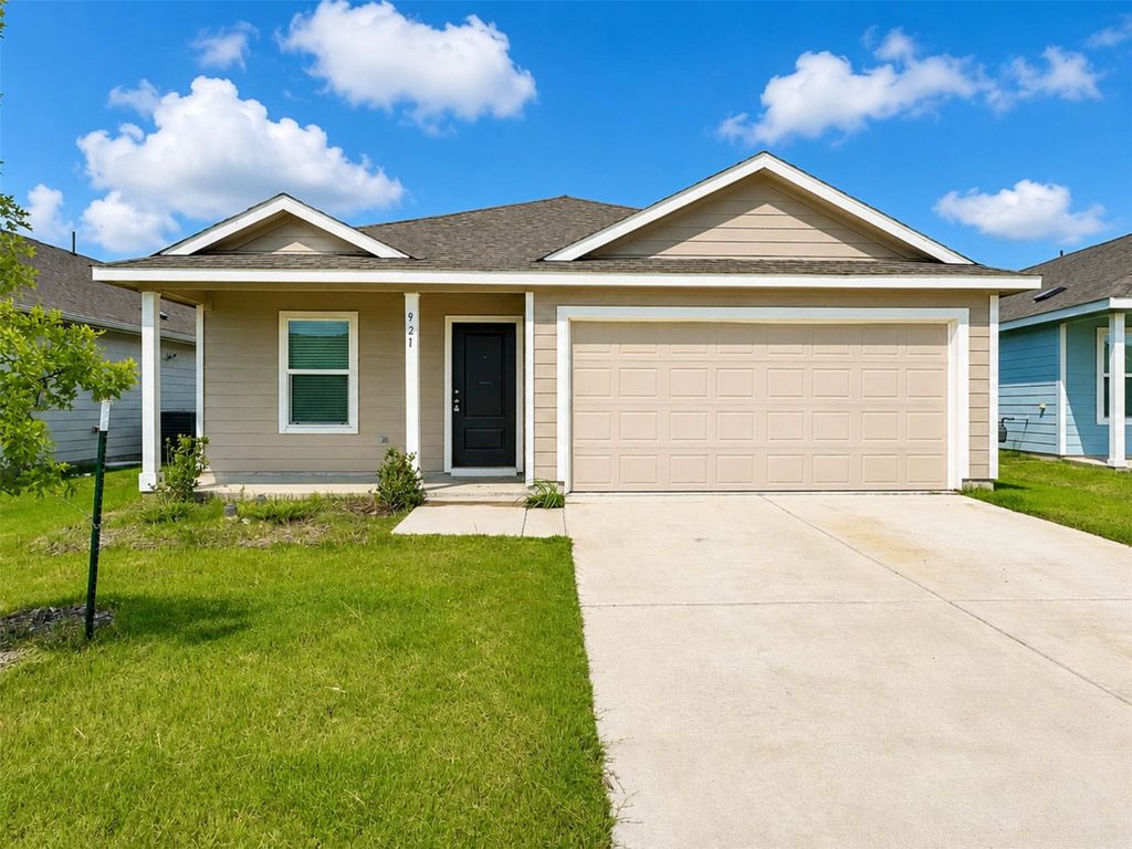 921 Mossycup Street, Princeton, TX 75407