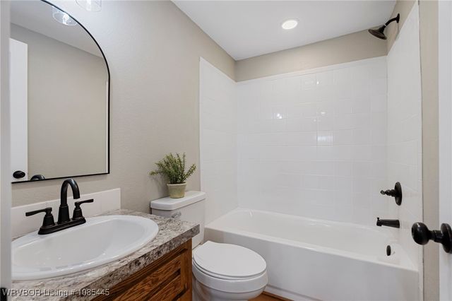 104660 S 4760 Road, Muldrow, OK 74948