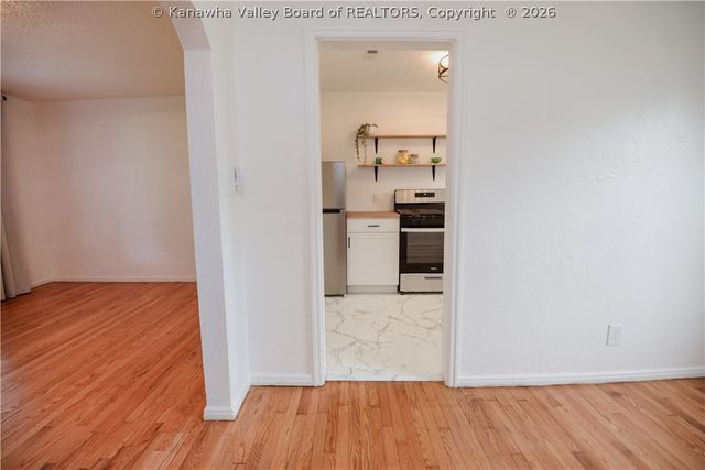 2039 Benedict Circle, St Albans, WV 25177