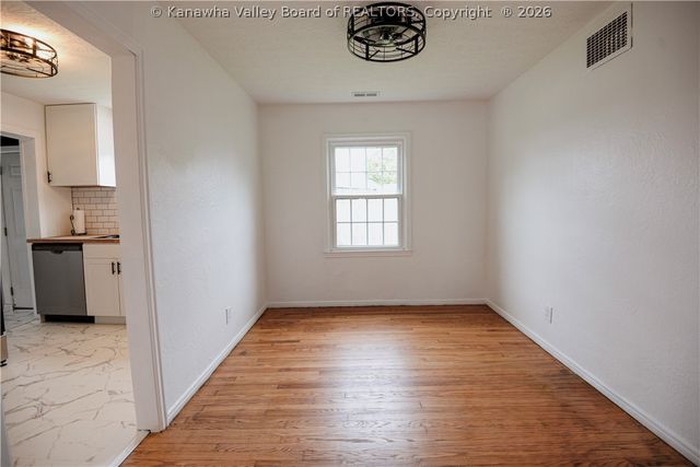 2039 Benedict Circle, St Albans, WV 25177