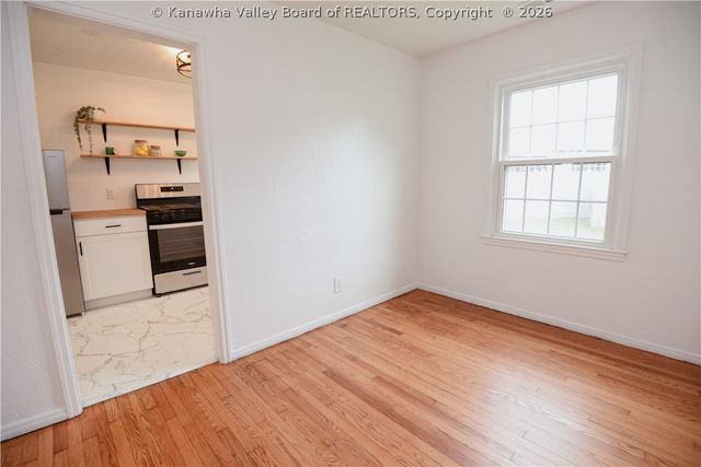 2039 Benedict Circle, St Albans, WV 25177