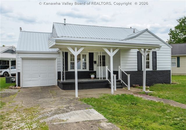 2039 Benedict Circle, St Albans, WV 25177