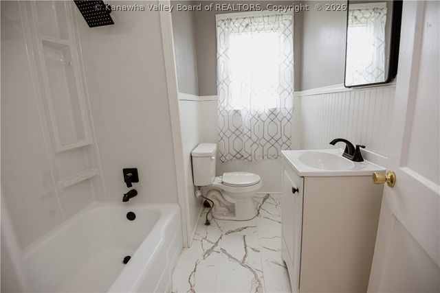 2039 Benedict Circle, St Albans, WV 25177
