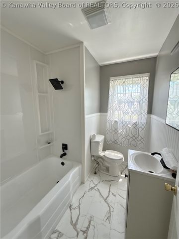 2039 Benedict Circle, St Albans, WV 25177