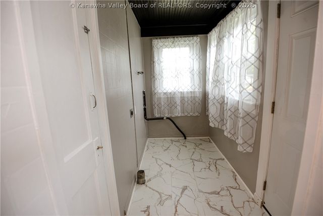 2039 Benedict Circle, St Albans, WV 25177