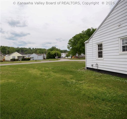 2039 Benedict Circle, St Albans, WV 25177