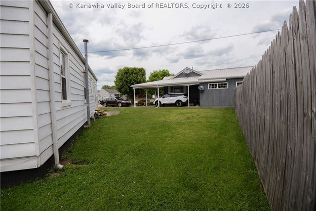 2039 Benedict Circle, St Albans, WV 25177
