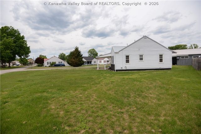 2039 Benedict Circle, St Albans, WV 25177