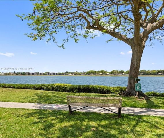 20860 San Simeon Way 108-6, Miami, FL 33179
