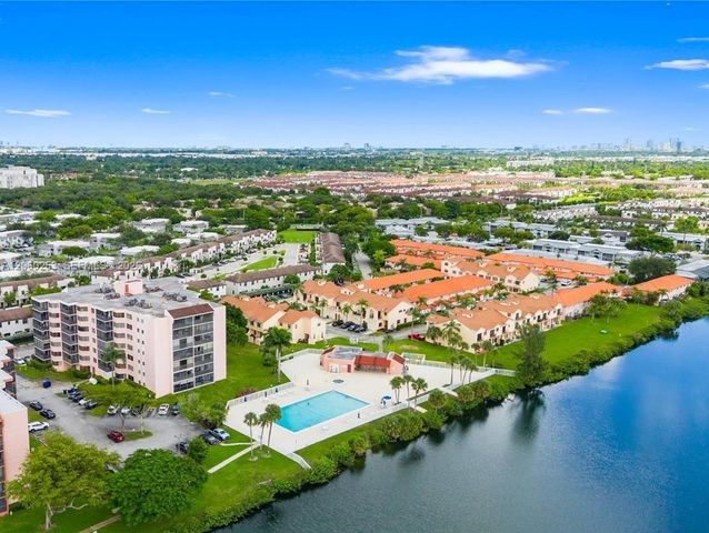20860 San Simeon Way 108-6, Miami, FL 33179