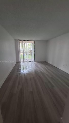 20860 San Simeon Way 108-6, Miami, FL 33179