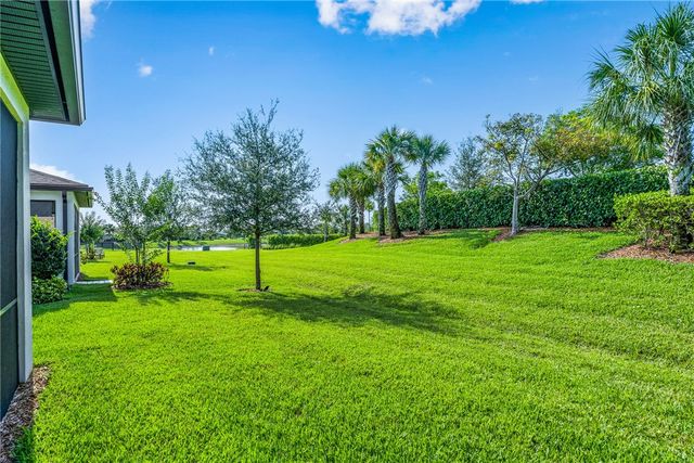 5151 Jasper Square, Vero Beach, FL 32967